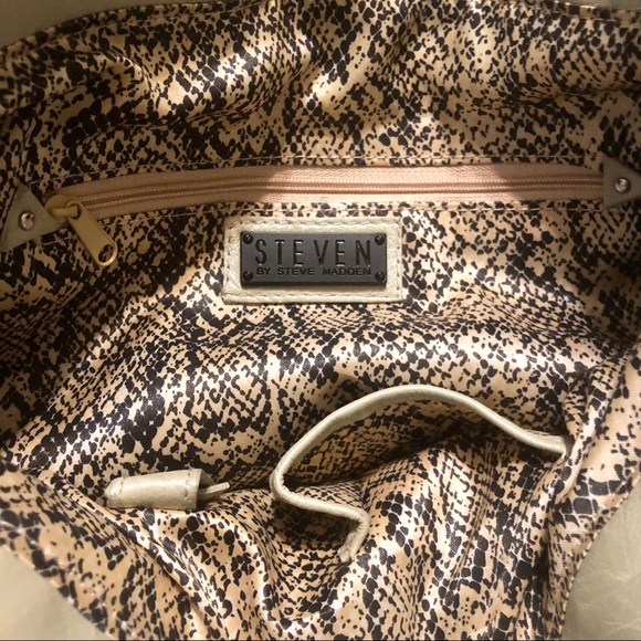 Steven Madden Purse π - Picture 3 of 6